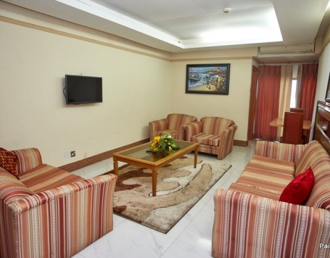 Rooms and Suites